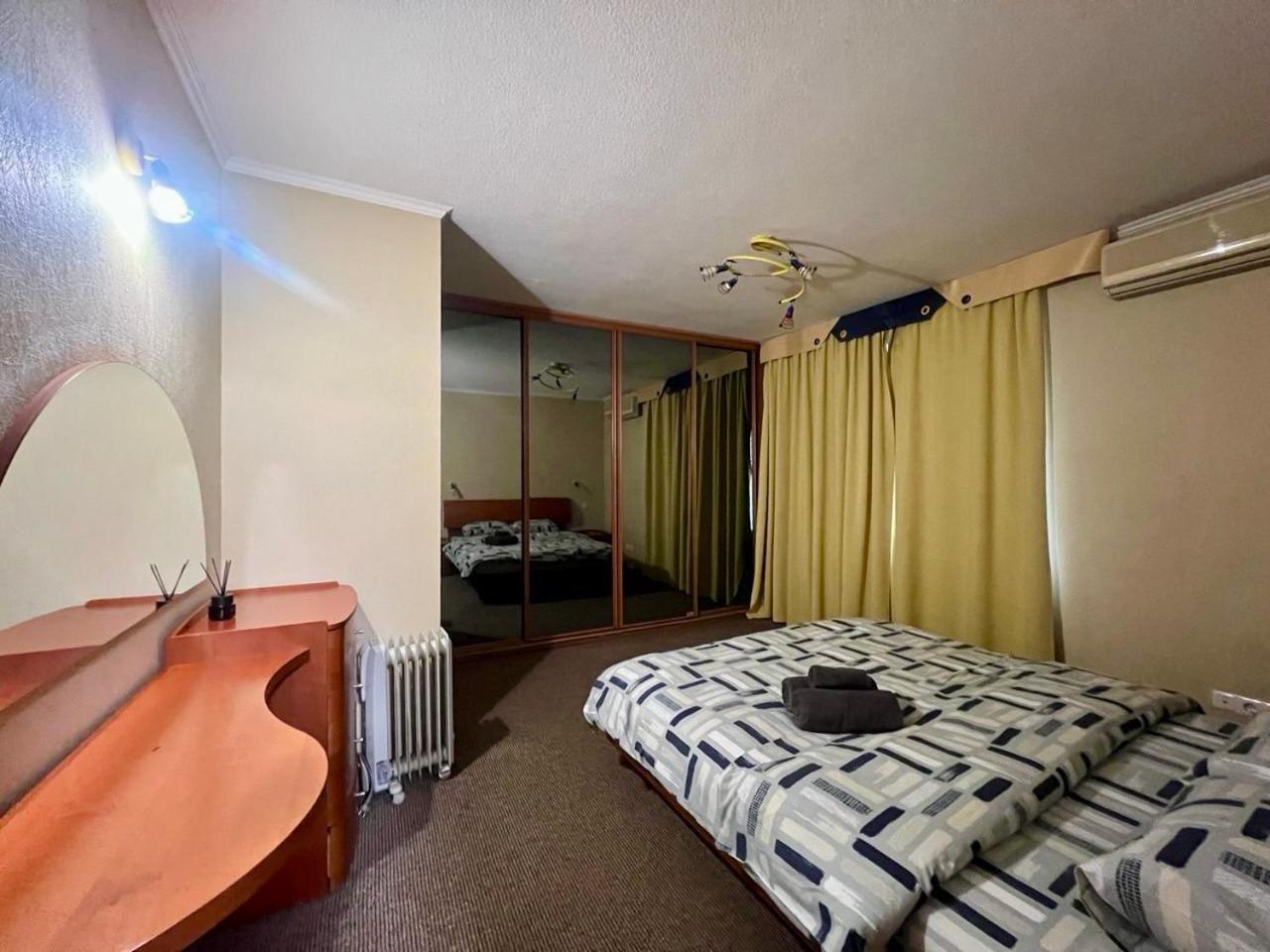Apartment In The Center Of Киев Экстерьер фото